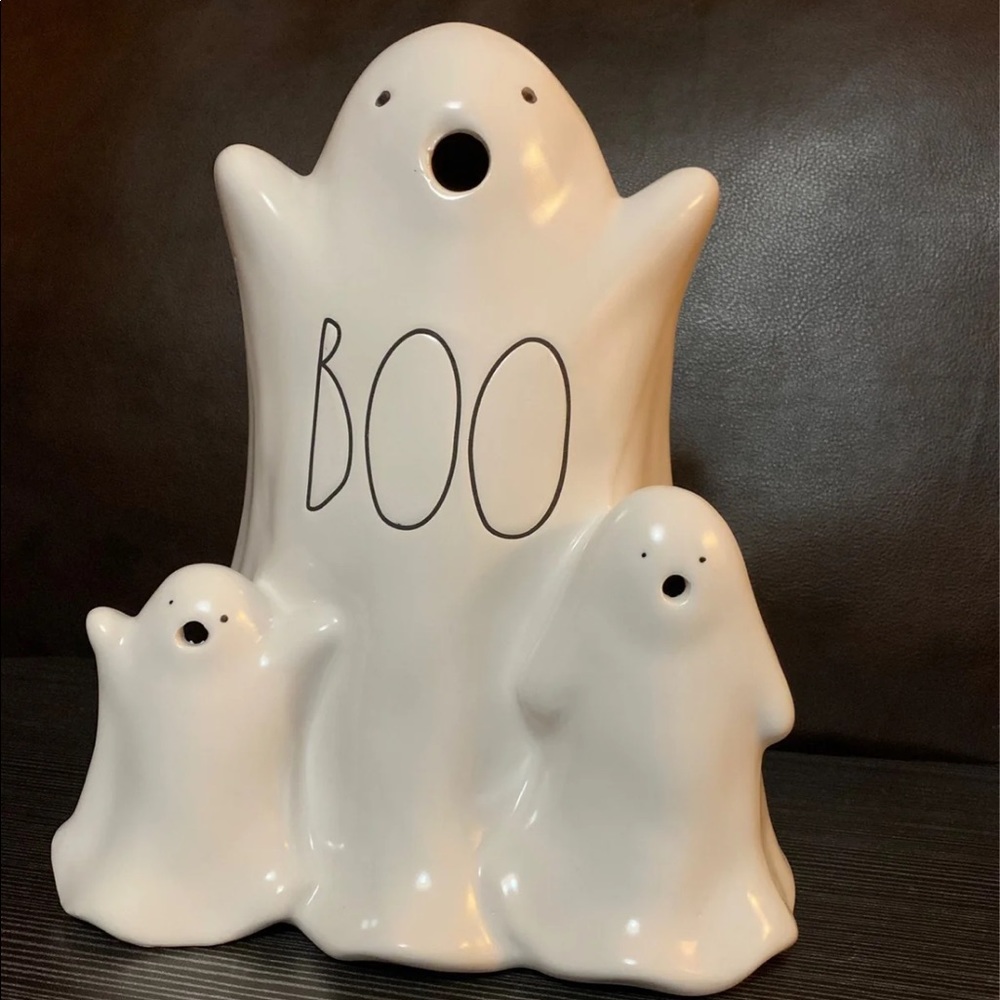 Boo trio